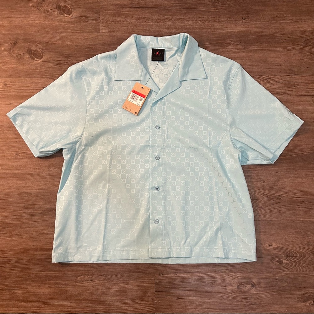 Nike Air Jordan Essentials Men Button Down Light Blue Shirt DX9681-464 Size L